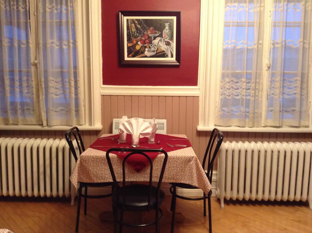Gil Ann Bed & Breakfast Saint-André-Avellin Екстериор снимка